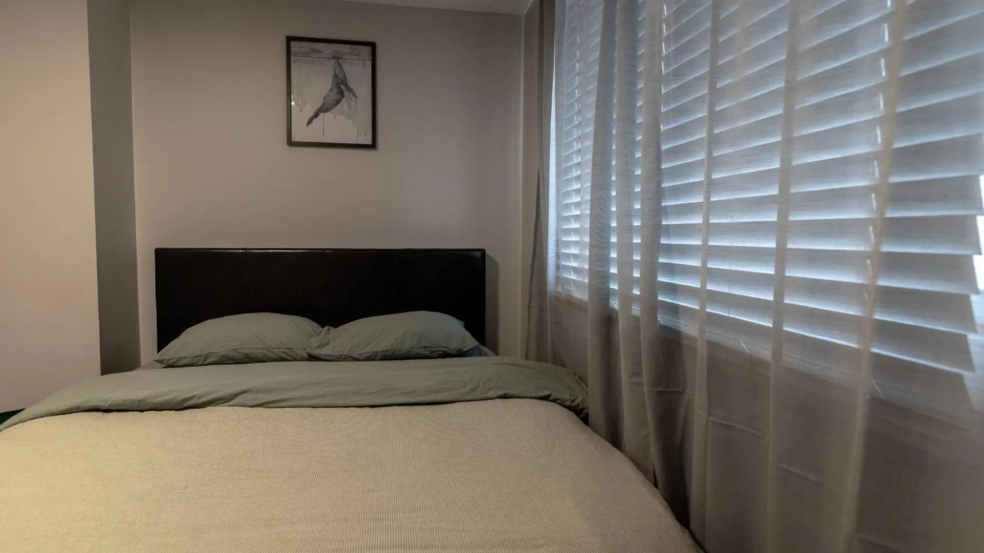 Guest Suite Close To Whtye Ave Edmonton